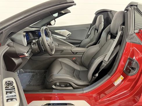 Used 2022 Chevrolet Corvette Stingray Preferred Conv w/ Z51 Performance Package RWD image 12