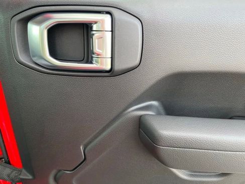 New 2026 Jeep Gladiator Sport image 18