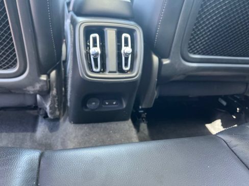 Used 2023 Volvo XC40 B5 Plus AWD/4WD image 26