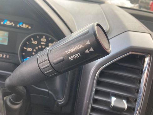 Used 2015 Ford F150 XLT w/ Trailer Tow Package image 5