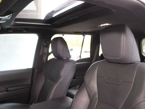 Used 2024 Lexus GX 550 w/ Accessory Package (2T) AWD/4WD image 35