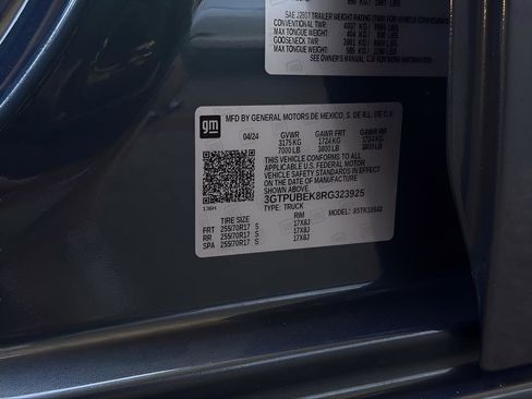 Used 2024 GMC Sierra 1500 SLE image 25