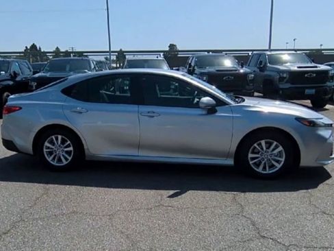 Used 2026 Toyota Camry LE FWD image 9