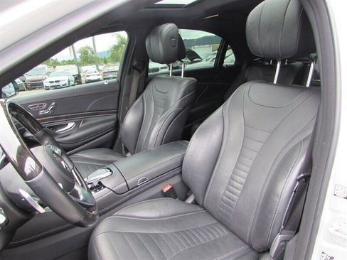 Used 2018 Mercedes-Benz S 560 Sedan image 8