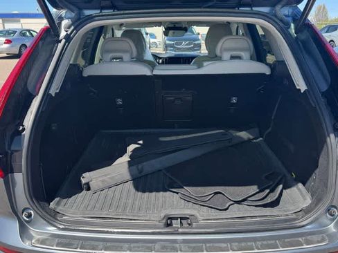 Used 2019 Volvo XC60 T6 Momentum w/ Multimedia Package image 15