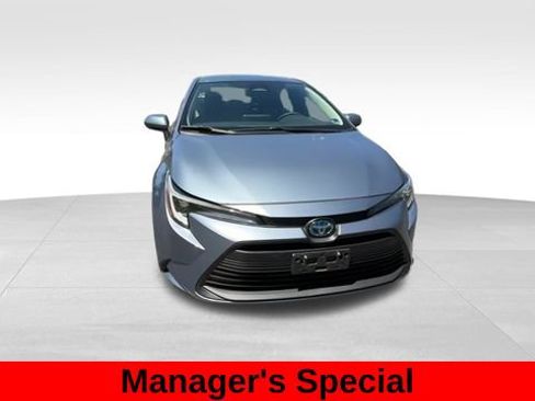 Used 2023 Toyota Corolla LE AWD/4WD image 12