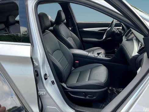 Certified 2020 INFINITI QX50 Luxe w/ Navigation Package FWD image 28