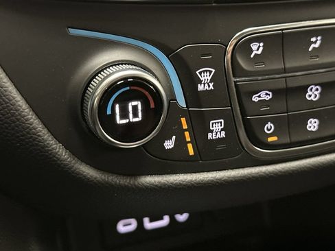 Used 2024 Chevrolet Equinox LT AWD/4WD image 41