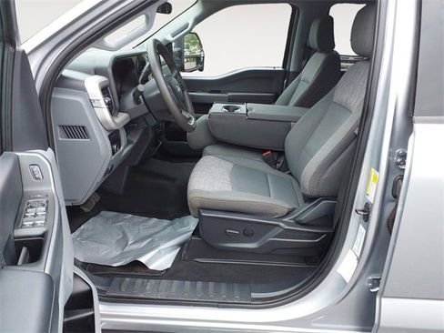 Certified 2024 Ford F350 XLT w/ 360-Degree Camera Package image 9