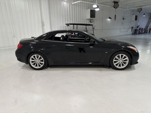 Used 2014 INFINITI Q60 Convertible w/ Premium Package RWD image 7