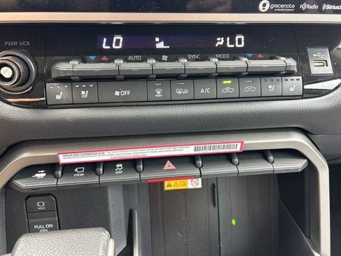 Used 2024 Toyota Tundra Limited image 16