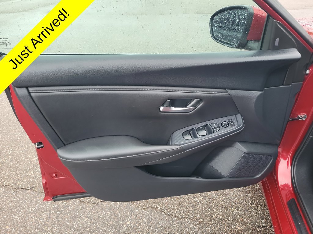 Used 2024 Nissan Sentra SV FWD image 16
