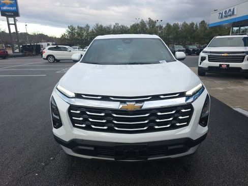 New 2026 Chevrolet Equinox LT w/ Convenience Package II image 2