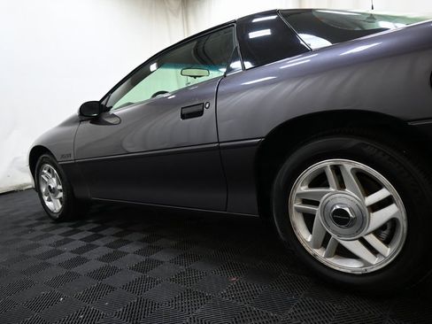 Used 1993 Chevrolet Camaro Z28 image 9