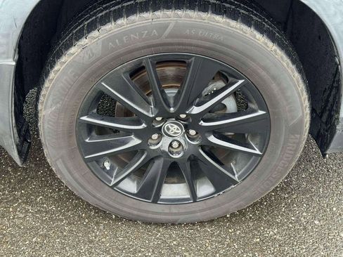 Used 2019 Toyota Highlander SE image 9