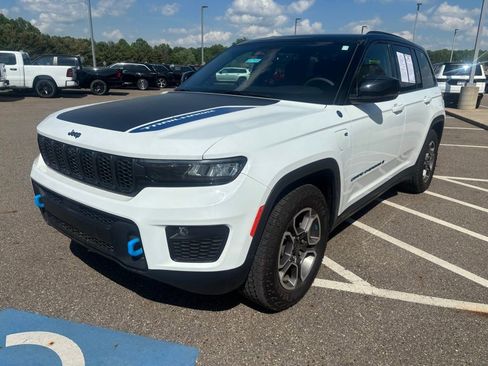 Used 2022 Jeep Grand Cherokee Trailhawk AWD/4WD image 5