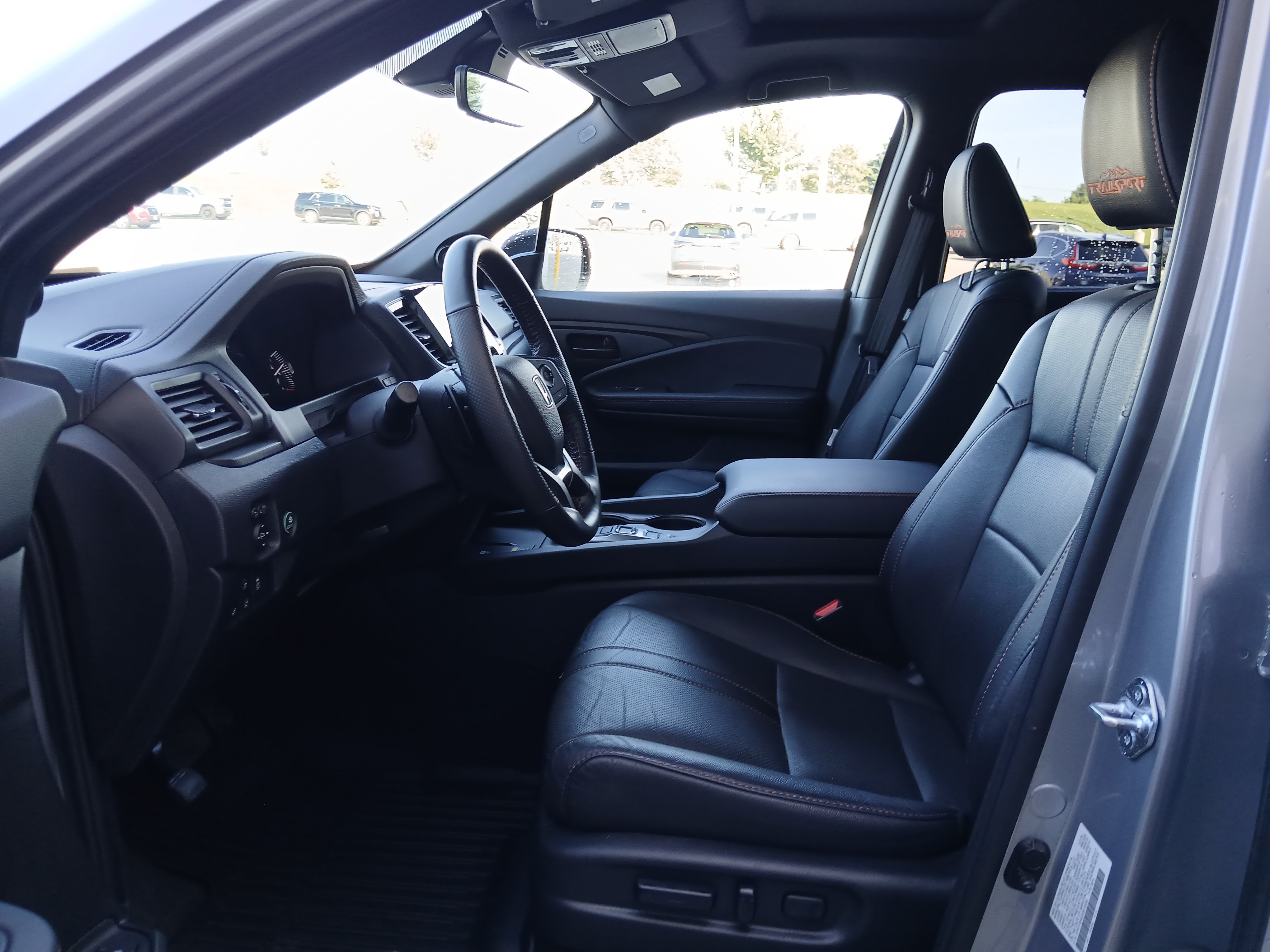 Used 2025 Honda Passport TrailSport image 8