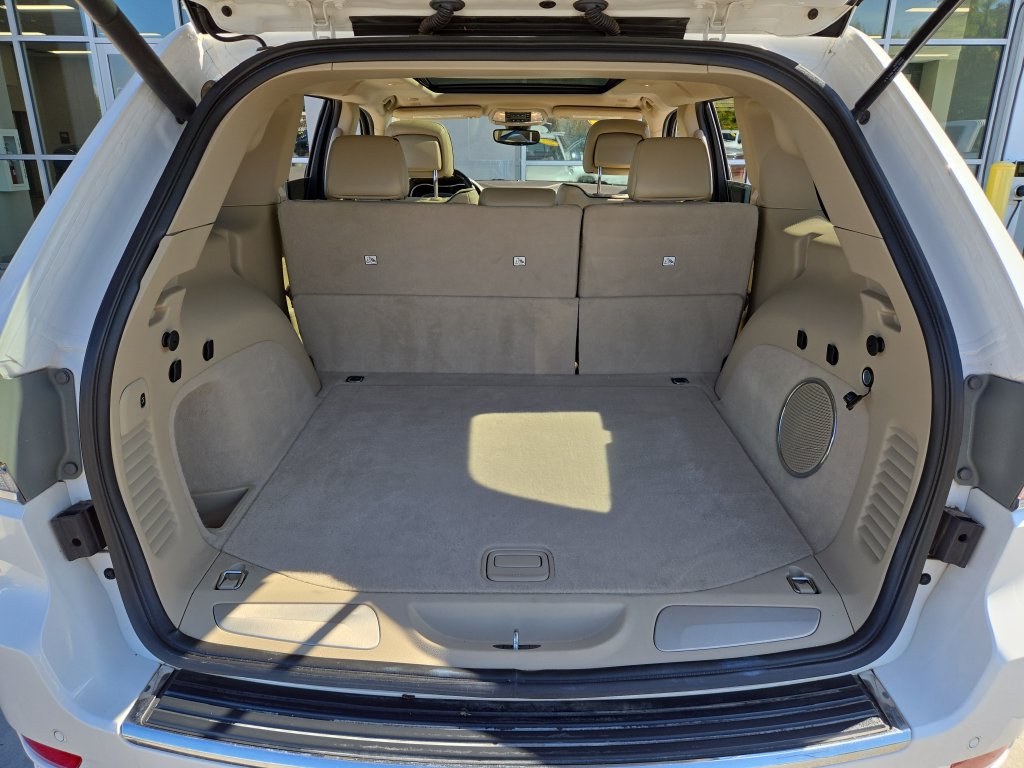 Used 2018 Jeep Grand Cherokee Overland AWD/4WD image 29