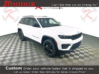 New 2025 Jeep Grand Cherokee Limited w/ Black Appearance Package video 1