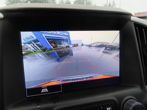 Certified 2023 GMC Terrain SLT image 25