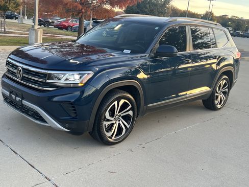 Certified 2022 Volkswagen Atlas SEL image 5