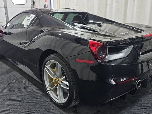 Used 2018 Ferrari 488 Spider RWD image 2
