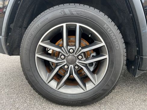 Used 2020 Jeep Grand Cherokee Limited w/ Luxury Group II image 20