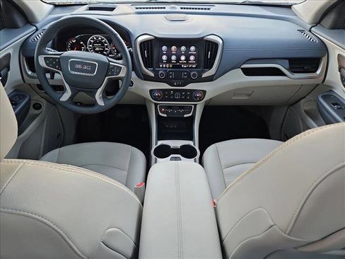 Used 2024 GMC Terrain Denali w/ Denali Premium Package image 19