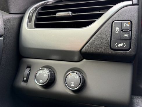 Used 2018 Chevrolet Tahoe LT image 21