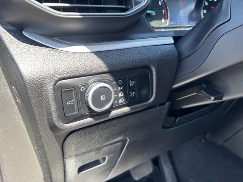 Used 2024 Ford Explorer XLT w/ Equipment Group 202A AWD/4WD image 11