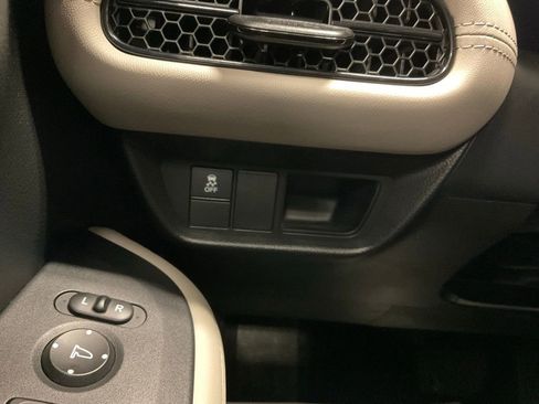 Used 2024 Honda HR-V LX image 15