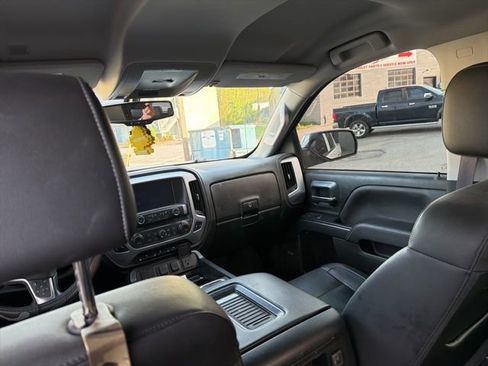 Used 2017 GMC Sierra 1500 SLT w/ SLT Premium Package image 9