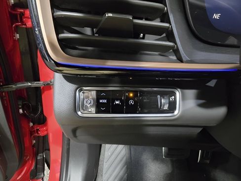 Used 2025 Buick Envision Sport Touring AWD/4WD image 24