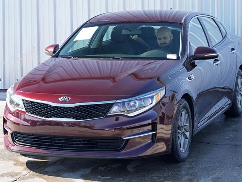 Used 2016 Kia Optima LX image 39