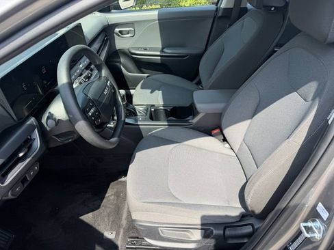Used 2025 Kia K4 FWD image 20