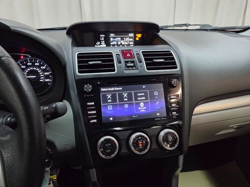 Used 2018 Subaru Forester 2.5i Premium AWD/4WD image 24