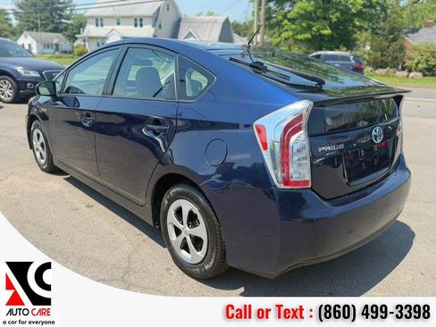 Used 2015 Toyota Prius Two FWD image 5