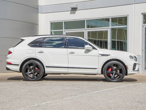 Certified 2023 Bentley Bentayga AWD/4WD image 5