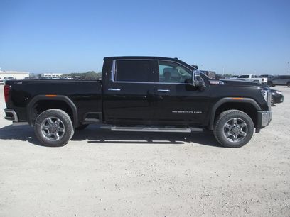 New 2026 GMC Sierra 3500 SLT w/ SLT Premium Package