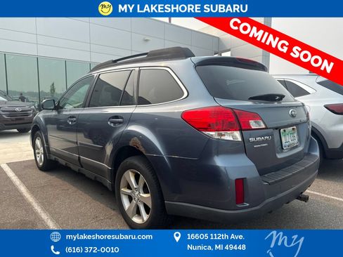 Used 2014 Subaru Outback 2.5i Limited w/ Moonroof Package AWD/4WD image 7