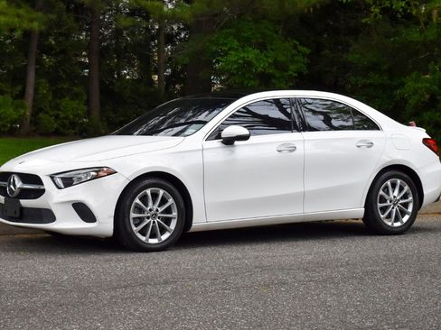 Used 2021 Mercedes-Benz A 220 4MATIC w/ Premium Package image 2