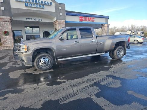 Used 2011 GMC Sierra 3500 SLT w/ SLT Convenience Package image 46