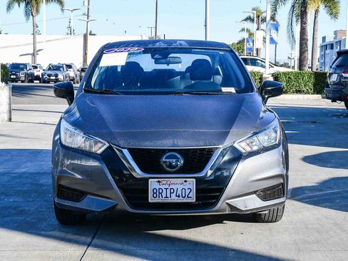 Used 2020 Nissan Versa S image 2