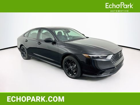 Used 2025 Honda Accord SE image 1