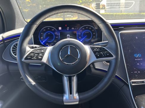 Certified 2024 Mercedes-Benz EQE 350+ 4MATIC SUV w/ Driver Assistance Package image 18