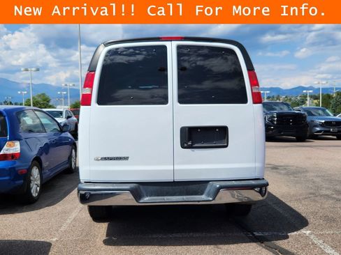 Used 2019 Chevrolet Express 3500 LT w/ LT Preferred Equipment Group RWD image 5