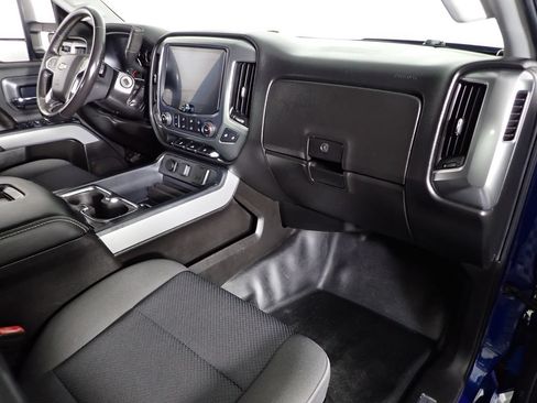 Used 2017 Chevrolet Silverado 2500 LT AWD/4WD image 39