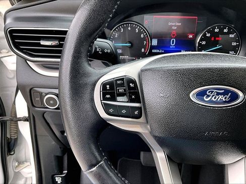 Used 2023 Ford Explorer XLT w/ Equipment Group 202A AWD/4WD image 11