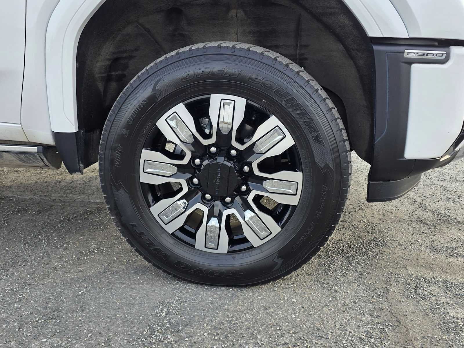 Certified 2025 GMC Sierra 2500 Denali w/ Denali Reserve Package AWD/4WD image 9