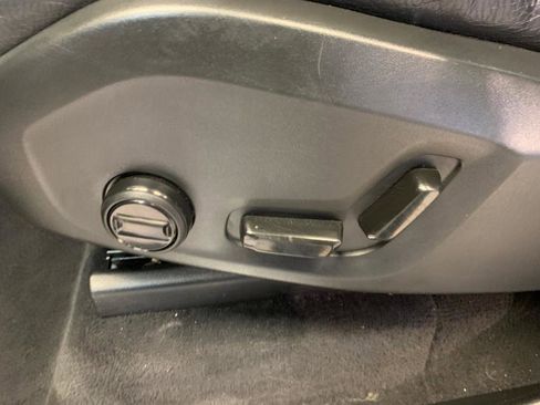 Used 2022 Volvo XC90 T6 Momentum w/ Climate Package image 17